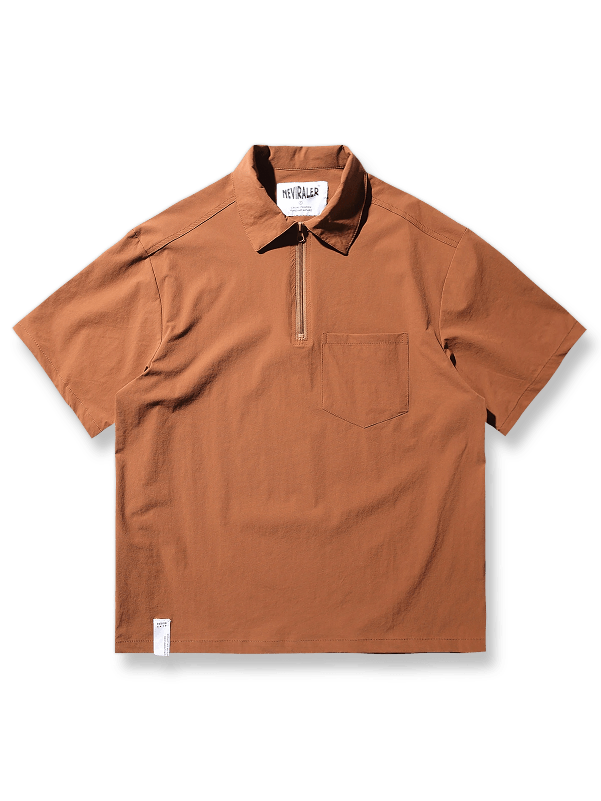 防水性と通気性を備えたアイスシルク製半袖ポロシャツ。