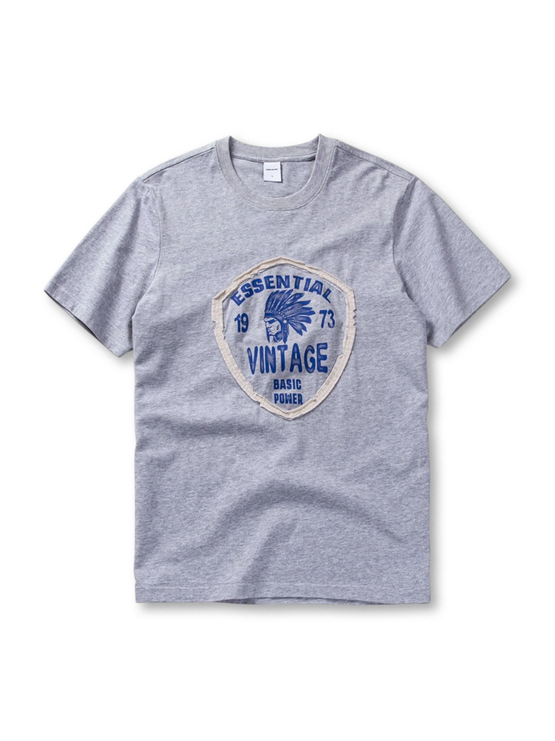 インディアン酋長モチーフプリントが特徴のコットン100%ヴィンテージ風Tシャツ。快適な着心地と多色展開