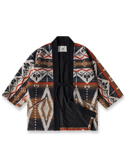 インディアン柄を配したレトロはんてん。