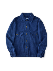 手染めインディゴ仕上げのコットンリネンキャンバスワークシャツジャケット。翻領、多機能ポケット、ルーズシルエットが特徴。