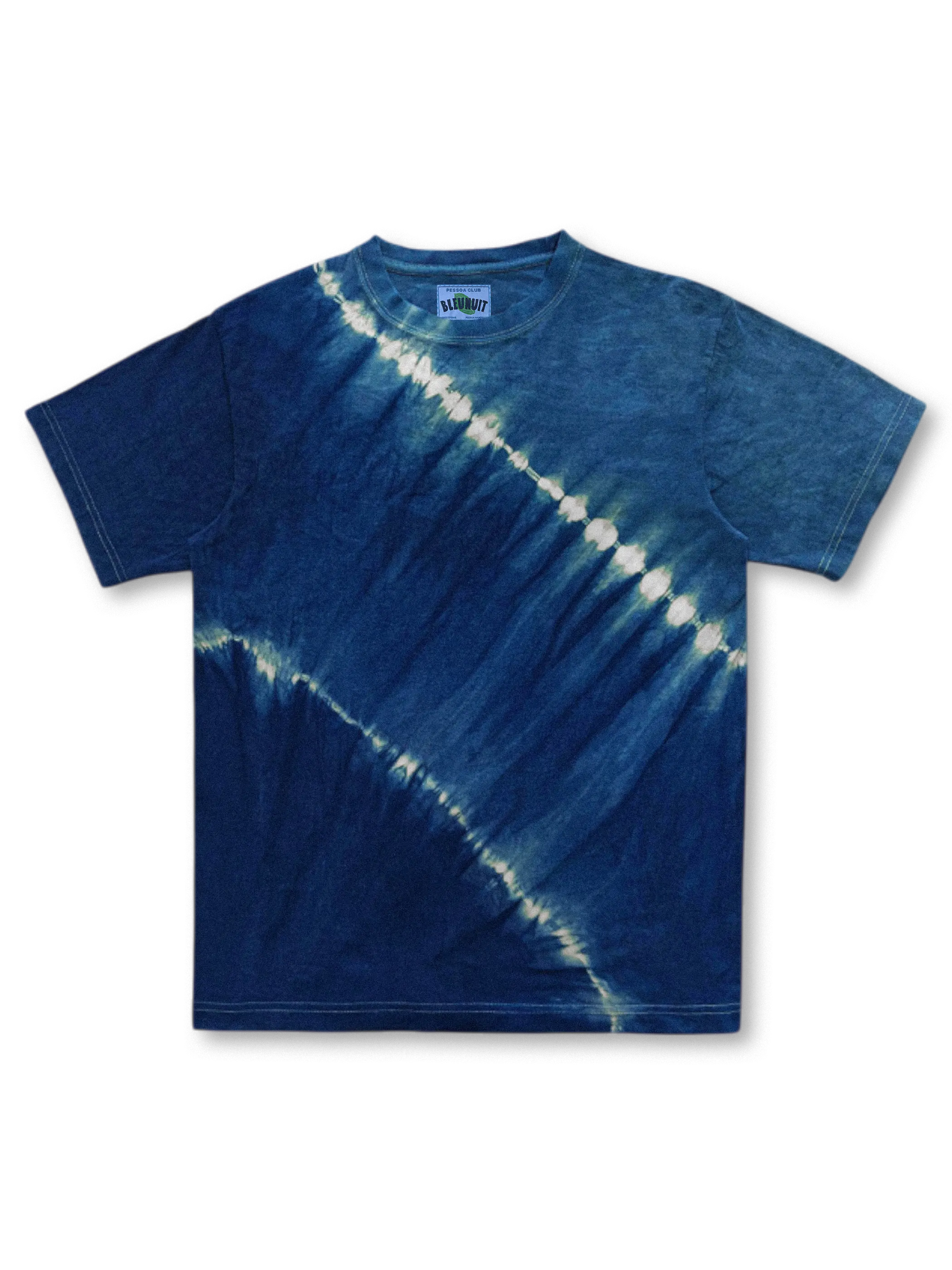 日本の藍染技術で手染めされたインディゴグラデーションのタイダイTシャツ