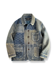 藍染刺し子パッチワークとウォッシュ加工が特徴のテーラードジャケットの全体像。