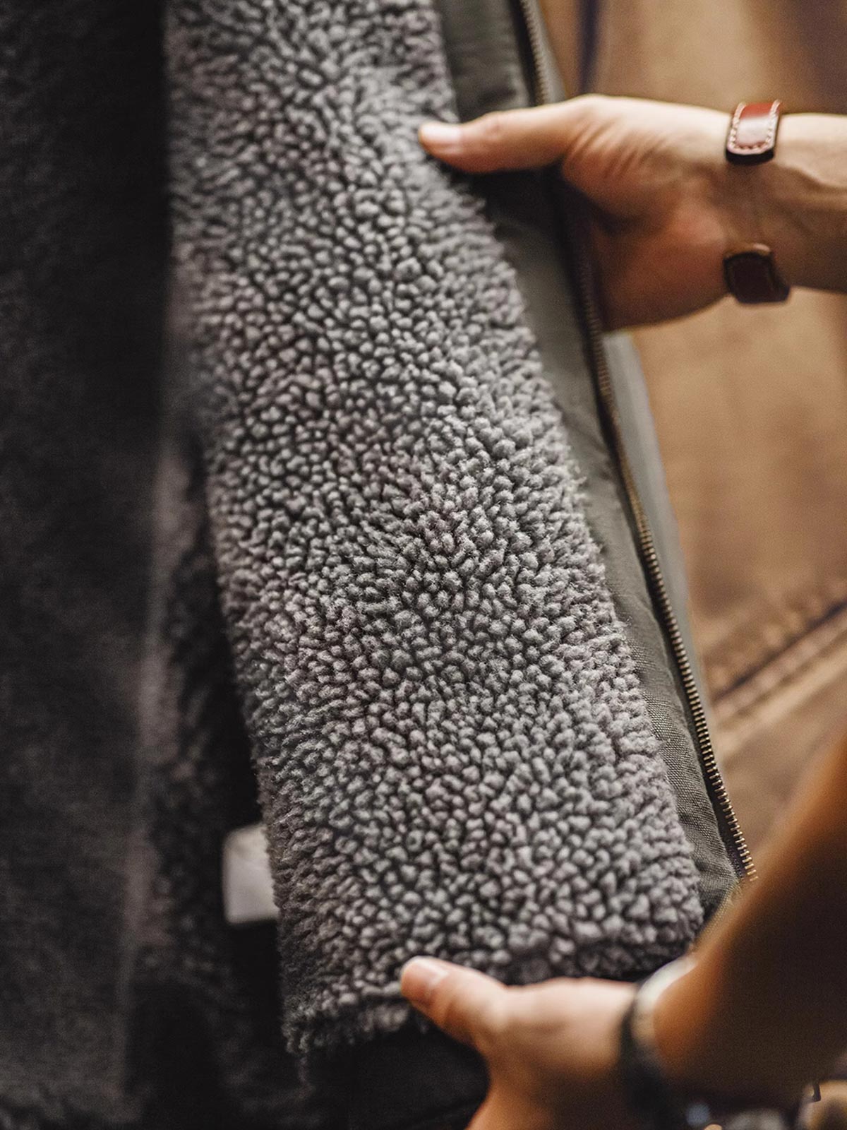 ボア裏地とポケットのディテール