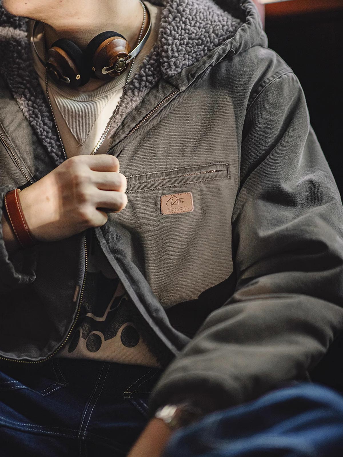 J141フード付きジャケットの着用スタイリング例