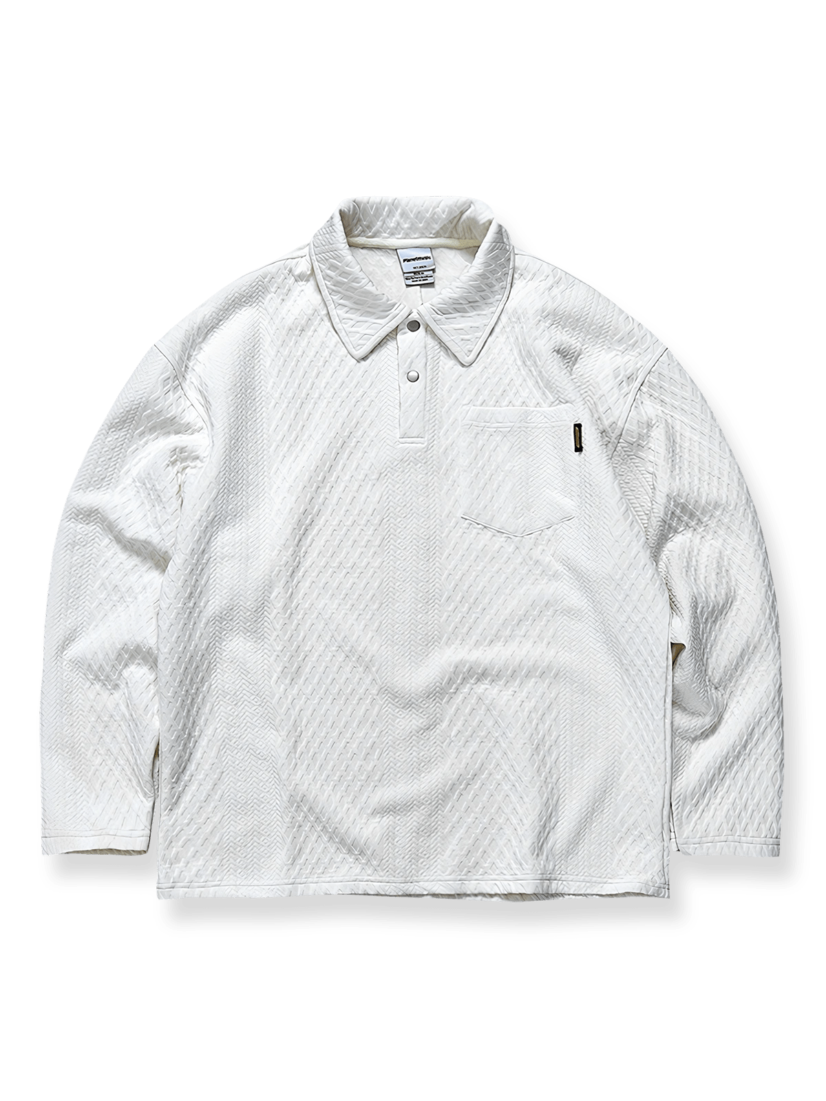 ジャカード生地とポロカラーが映えるプルオーバーセーター