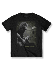 John Lennon Tシャツ前面のクラシックなギター演奏画像