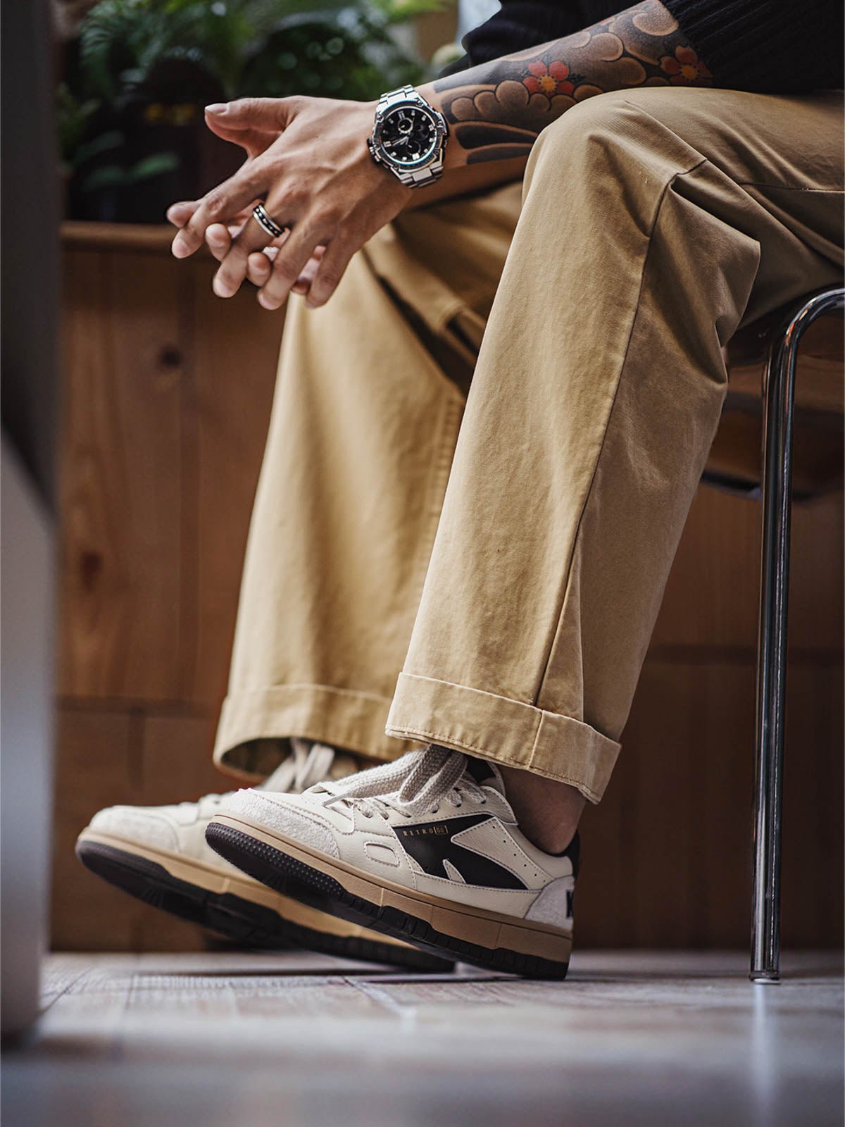 詳細画像: つま先とヒールのクラック加工のディテール画像