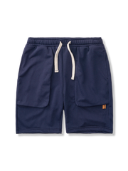 ニット素材の大きなポケット付きワイドショートパンツ。