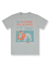 製品画像: L・フランク・ボーム『オズの魔法使い』Tシャツ正面図