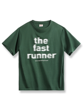 アボカドグリーン地にレタリングシャドウプリントが施された半袖Tシャツ