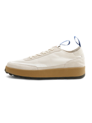 メッシュとスエード素材使用、ビビッドカラーアクセントとクッション性EVAミッドソール搭載の軽量チャンキースニーカー