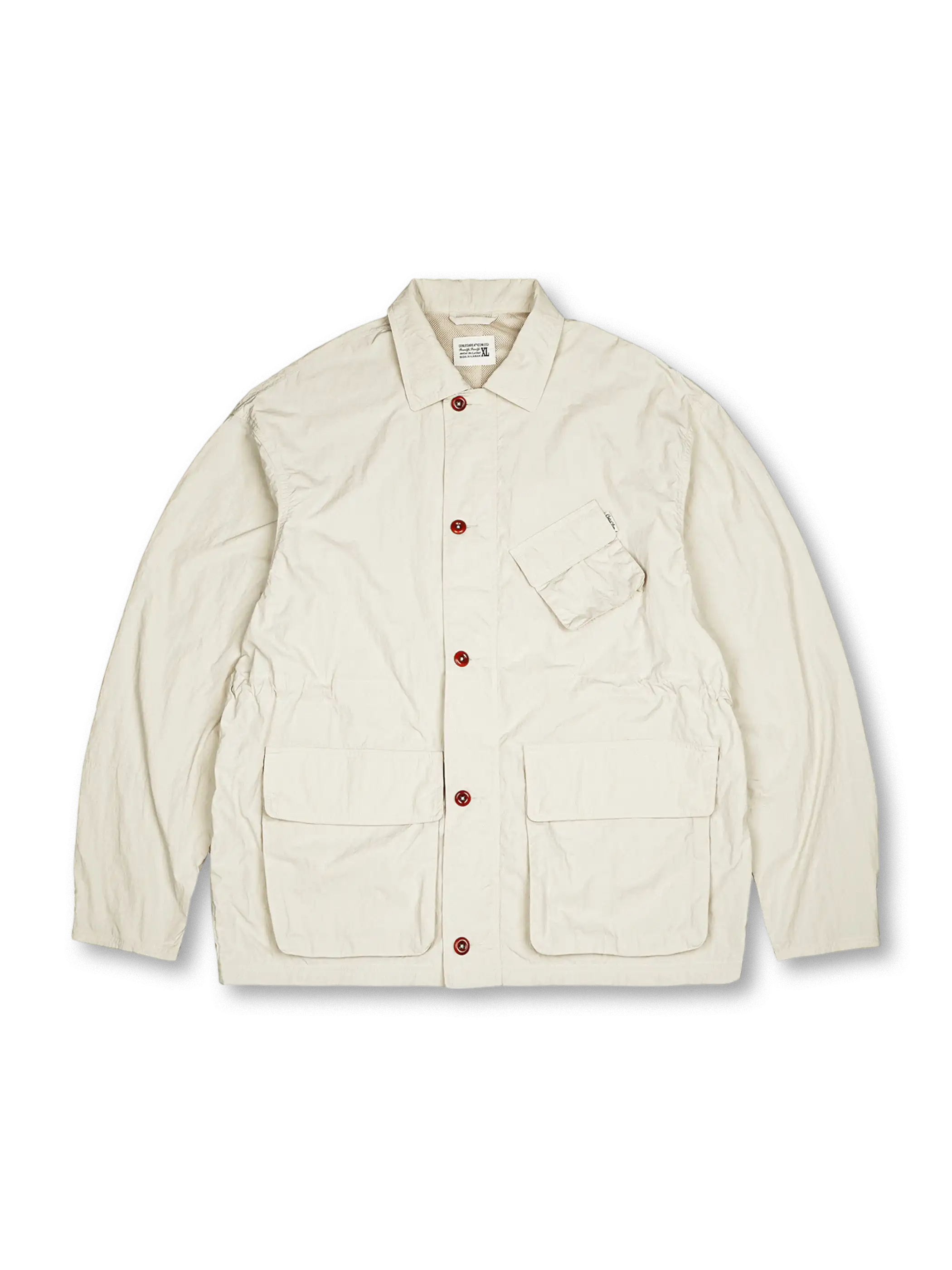 UPF50+対応の軽量ナイロン素材を使用した防護性と通気性に優れたスキンポケットジャケット。多機能ポケットと調節可能なシルエットが特徴。