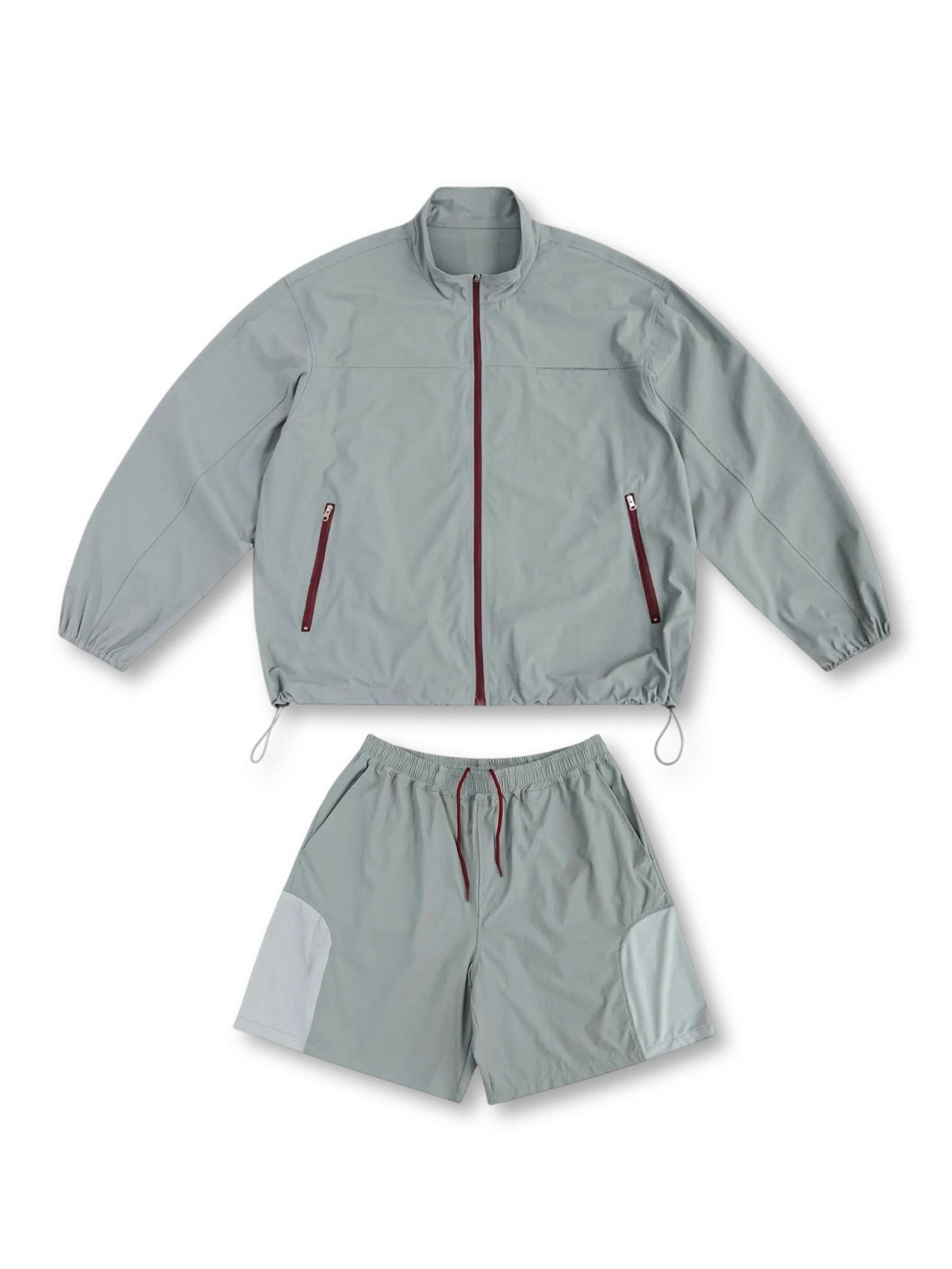 軽量ポリエステル生地とメッシュ切り替えで通気性を高めたジャケット&ショーツセット