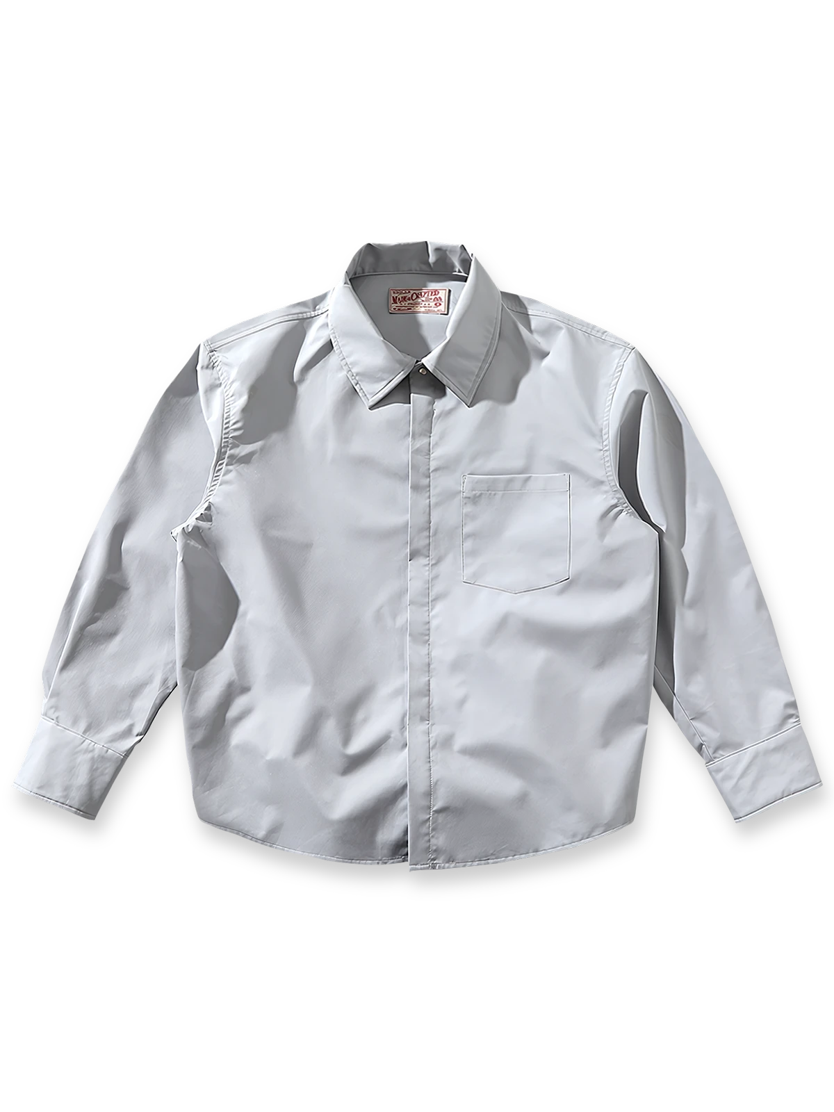 軽量防風素材とドレープデザインが特徴のシャープなドレープシャツ。