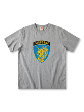 第二次世界大戦のユニコーンエンブレムを配したプレーンコットン製トレーニングTシャツ