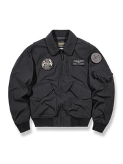 刺繍バッジ付きのMA-1フライトジャケット