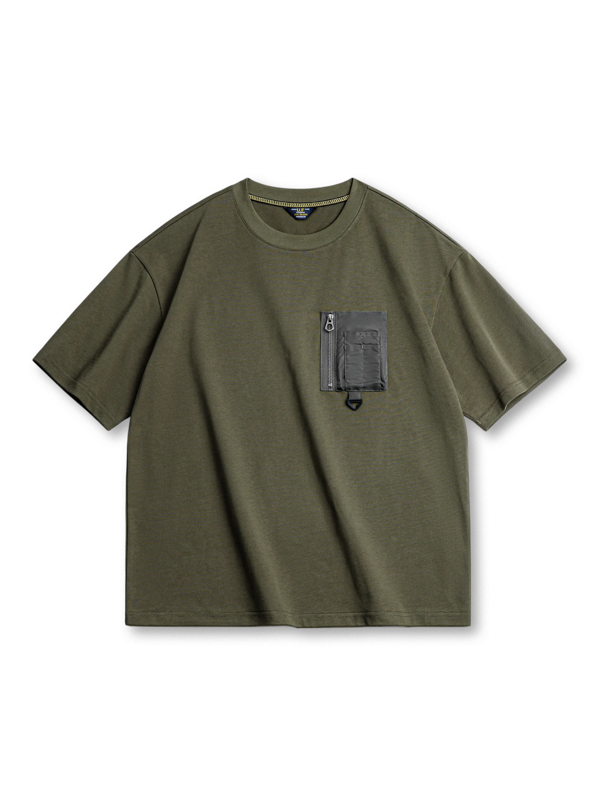 MA-1風ポケットとラップジップが特徴のミリタリーTシャツ