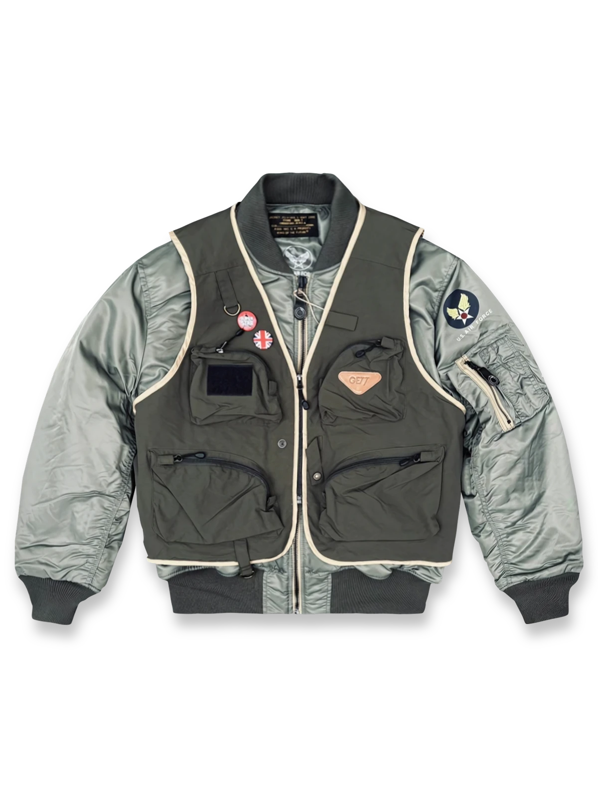 タクティカルベストとMA‑1フライトジャケットの2点セット。