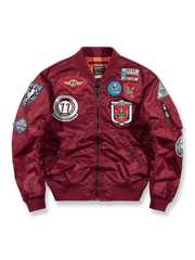 製品画像: MA1フライトジャケットの全体像を正面から撮影した画像
詳細画像: ジャケットの刺繍ワッペンとオレンジライナーのディテールをクローズアップした画像