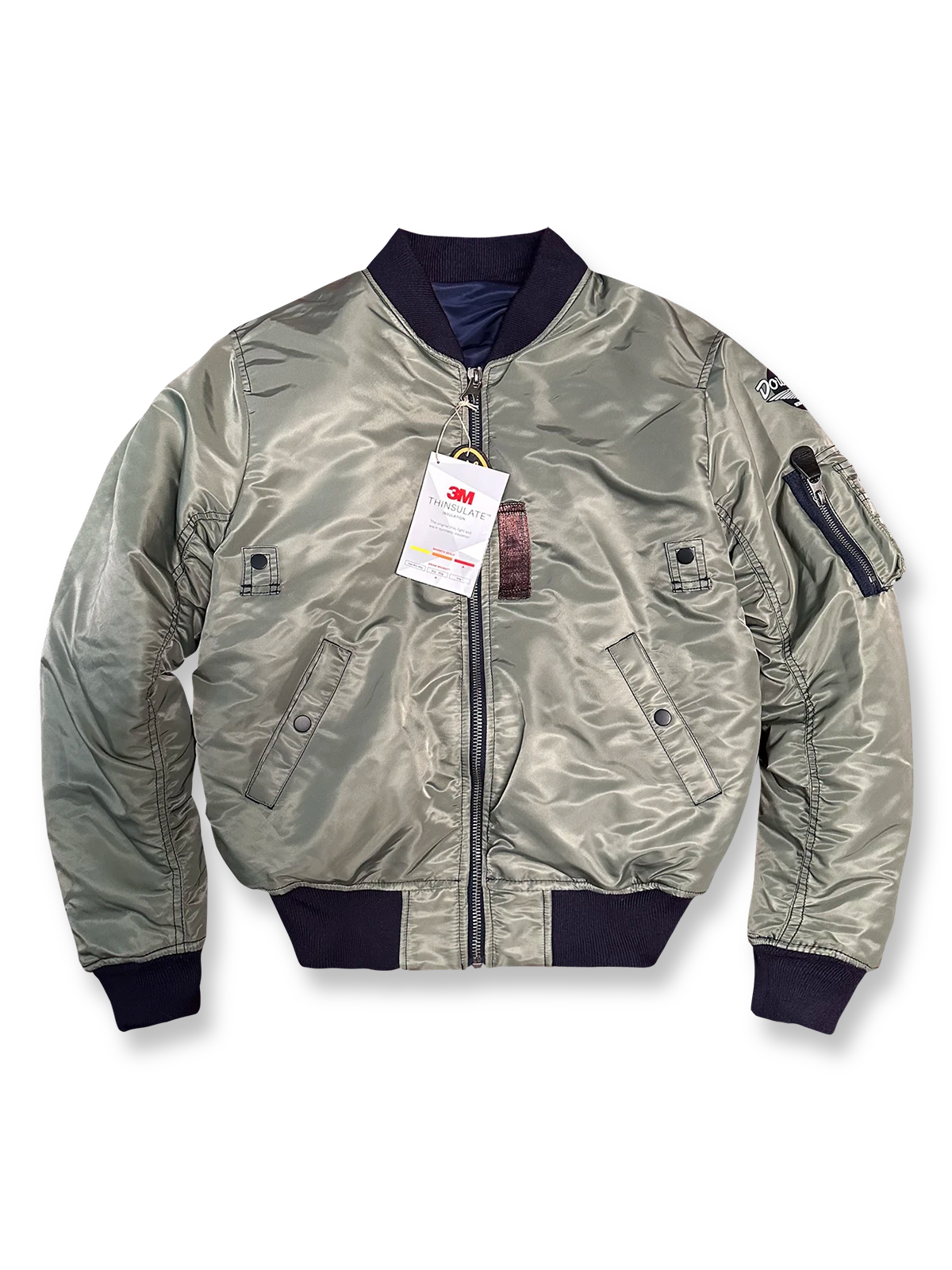 リバーシブル仕様の防風防水フライトジャケット。ネイビーブルー/ミリタリーグリーン両面、毛玉防止リブ、3Mシンサレート中綿、CC社ダブルジッパーを特徴とするアイテム。