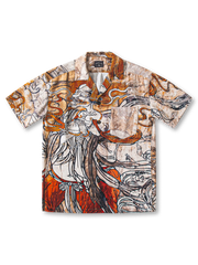 面燃大士の炎紋様プリントと天然牛角ボタンが特徴のアロハシャツ