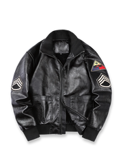 WWII米軍タンクジャケットを再現したPUレザーミリタリージャケット。リブ仕様と軍章刺繍付き。