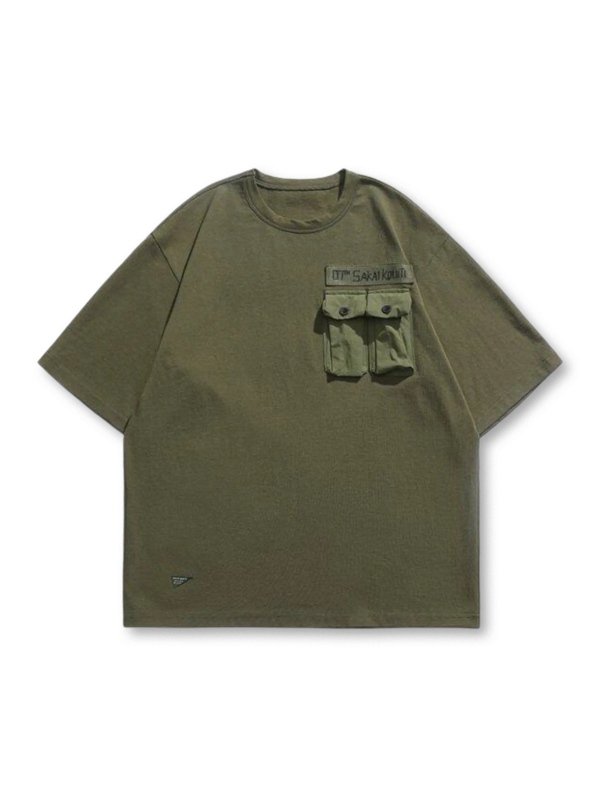 第二次大戦期ミリタリーアパレルをモチーフにしたデュアルチェストポケット付きTシャツ