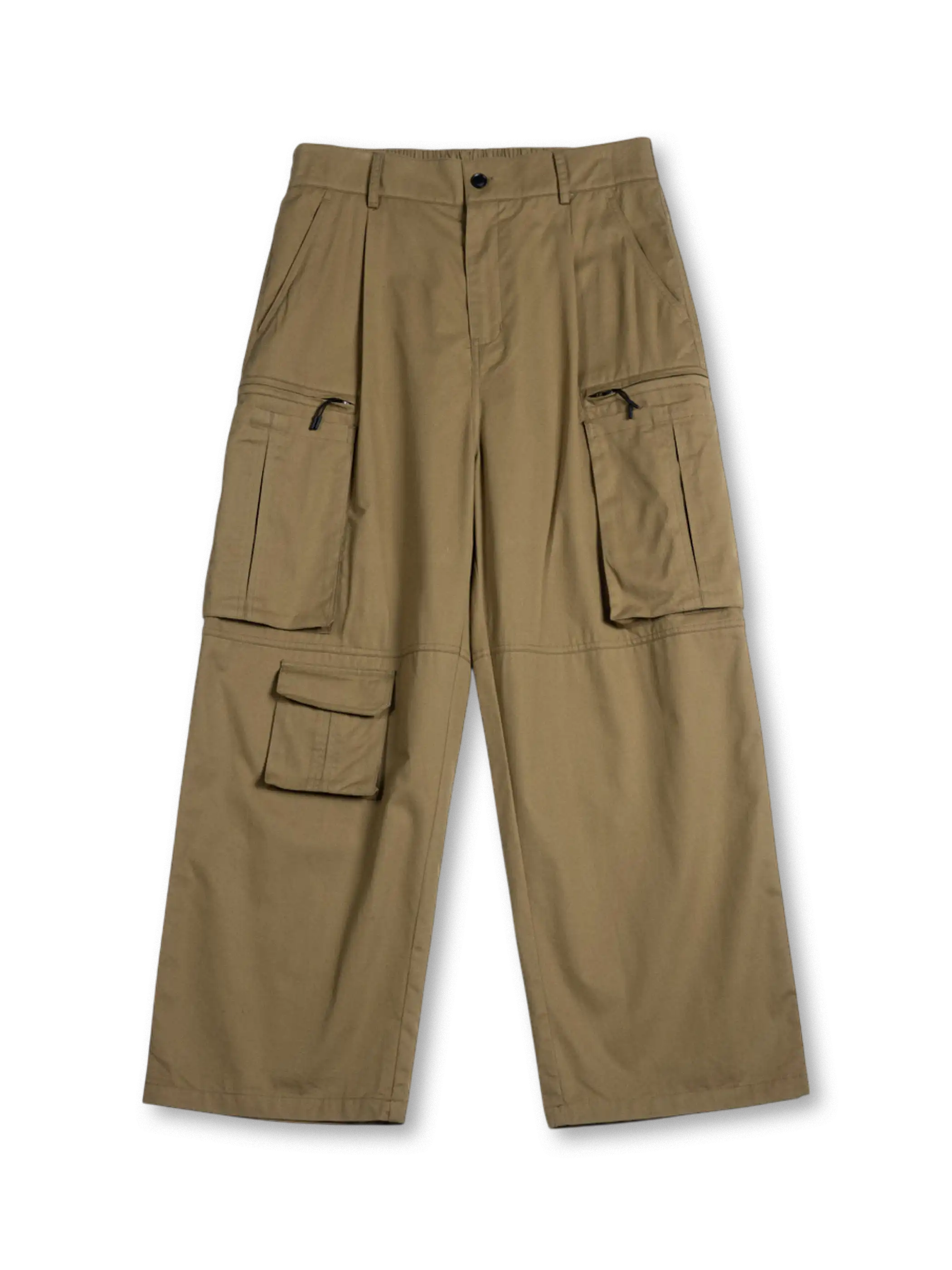 大容量ポケットとワイドレッグが特徴のミリタリーワイドカーゴパンツ
