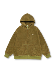 スウェード素材とフード付きジッパーを採用し、保温性と快適さを実現したアメリカンストリート風ミニグリッドフーディジャケット。若々しい刺繍とリブ仕様が特徴。