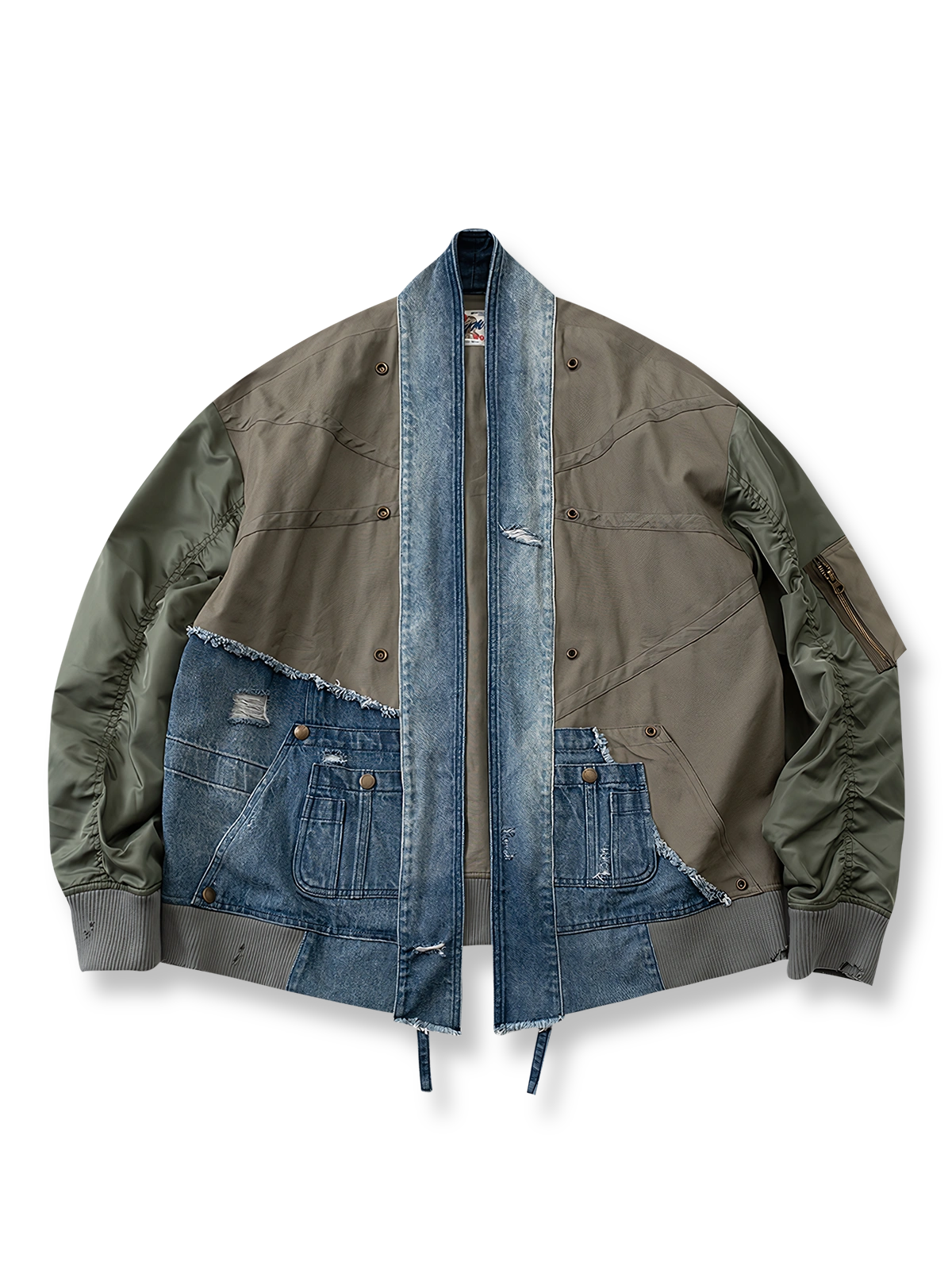 異素材パッチワークと多機能ポケットが特徴のデニムはんてんジャケット