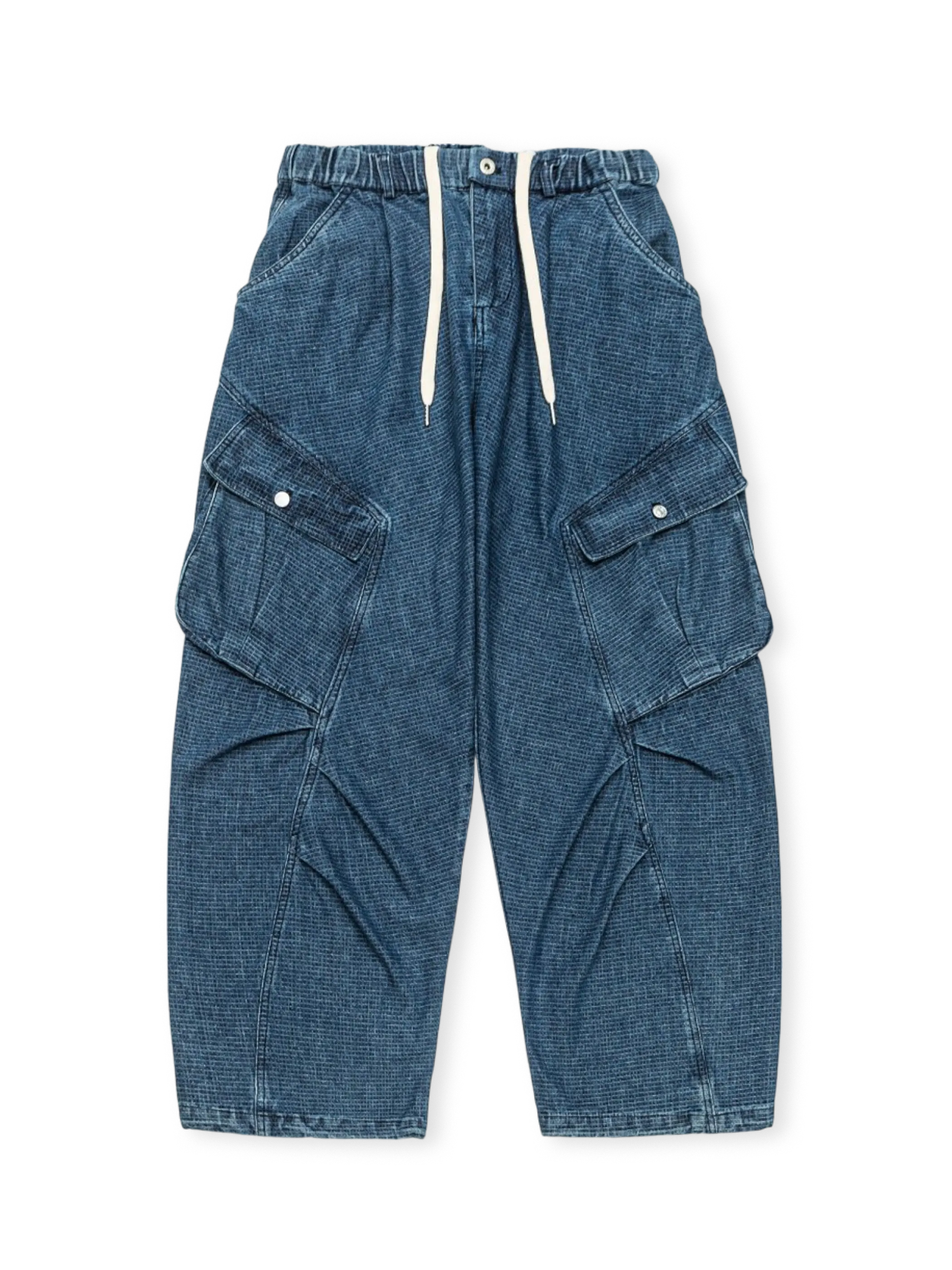 多機能ポケットと立体カッティングが特徴の耐摩耗性ワークデニムパンツ。ゴムとドローコードのウエストで快適なフィット感。