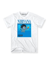 『Nirvana』 x 悟空 カートゥーンプリントTシャツ正面図、『Nirvana』と悟空の要素が融合したデザイン