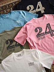 "No.24"レトロスポーツ半袖Tシャツの正面全体図、5色を展示