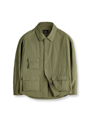 ノマドジャーナリストシャツの全体正面画像、フラップポケットと5本爪スナップボタンのディテール。