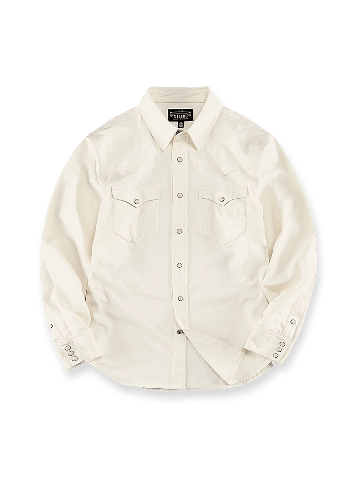 オフホワイトのウエスタンカットコットンシャツ。フェイクジェイドスナップボタンと対称ポケットが特徴のアメカジヴィンテージスタイルアイテム。