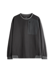 ナイロン・スパンデックス混紡ストレッチ生地の防水ヒートシールドポケット付きアウトドアパーカ。ドロップショルダー仕様。