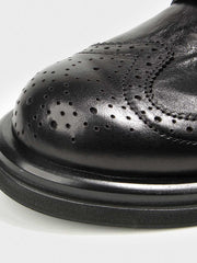 ブローグ彫刻 牛革レザーシューズ