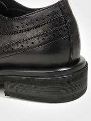 ブローグ彫刻 牛革レザーシューズ