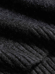 クルーネックブルーウールニット