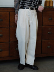 高腰ワイド ホワイトパンツ