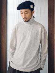 刺繍付き ハイネック 長袖Tシャツ