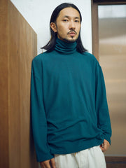 刺繍付き ハイネック 長袖Tシャツ