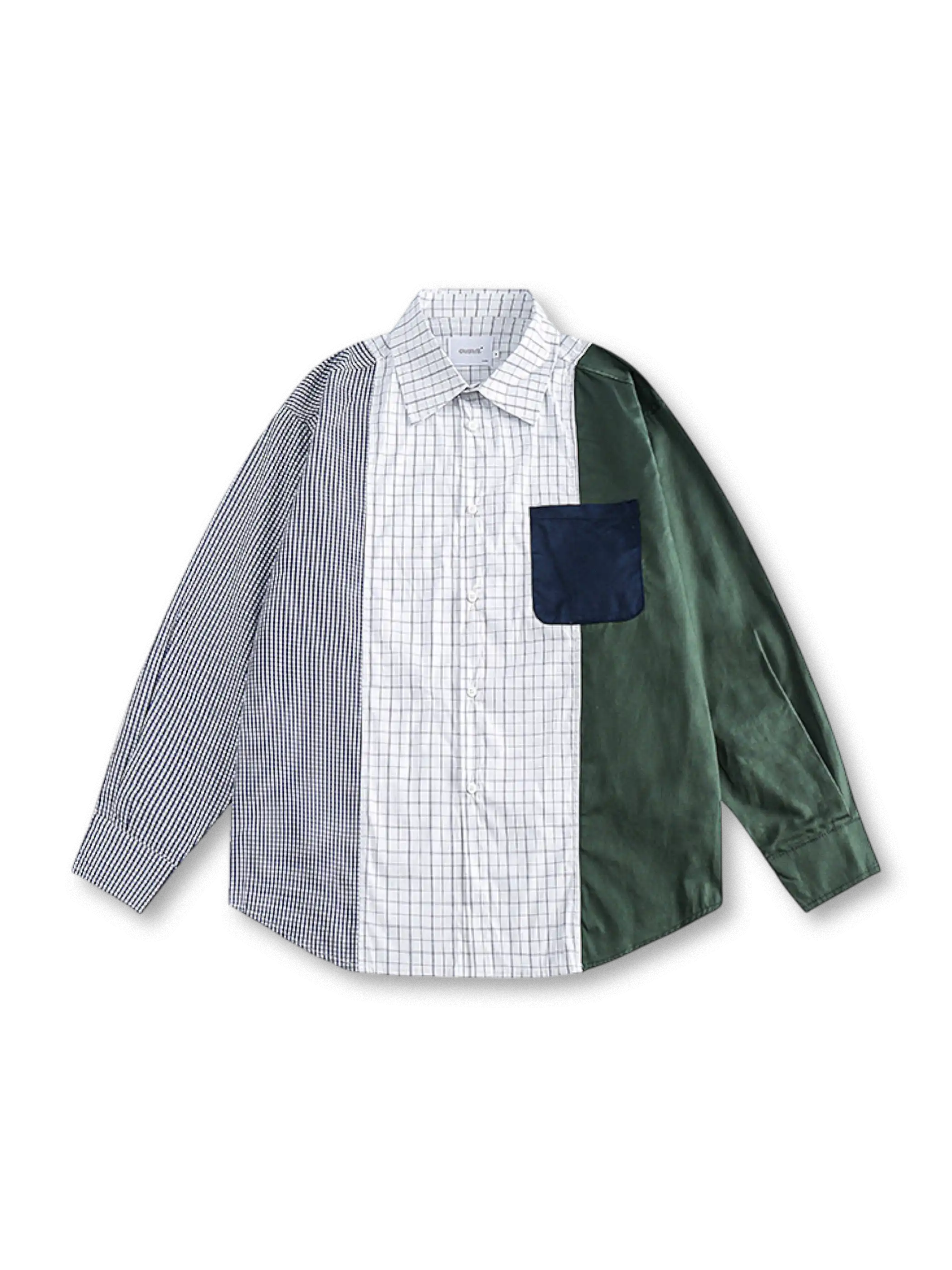 多素材パッチワークと大きめポケットが特徴のゆったりシルエットチェックシャツ。多彩なコーデに活躍。