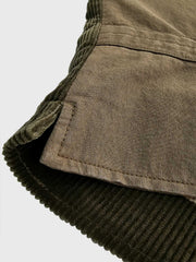 製品画像:クラシックなスリムフィットヴィンテージコーデュロイベストの正面画像
詳細画像:果実風ボタンとコーデュロイ素材の質感ディテール