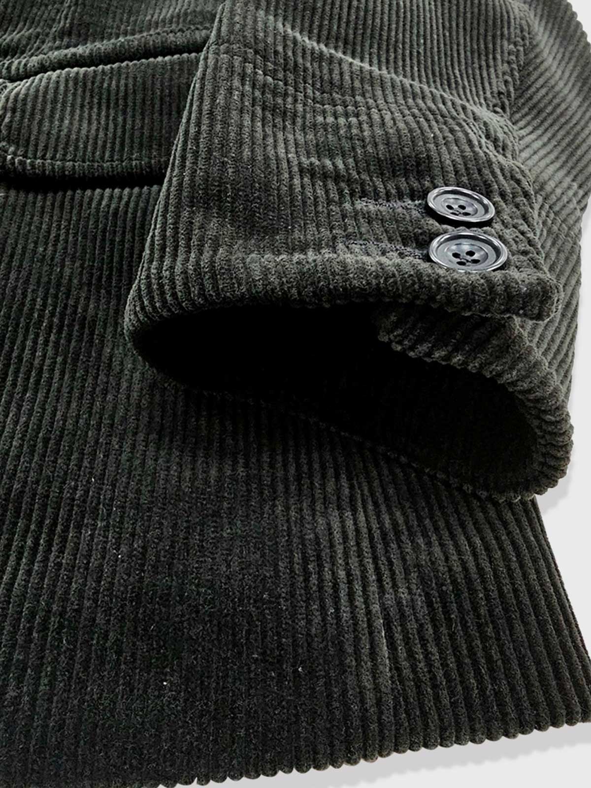 製品画像:クラシックなヴィンテージ風ブラックコーデュロイジャケットの正面
詳細画像:果実モチーフボタンとコーデュロイ生地のテクスチャーディテール