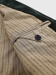 製品画像:クラシックなヴィンテージ風ブラックコーデュロイジャケットの正面
詳細画像:果実モチーフボタンとコーデュロイ生地のテクスチャーディテール