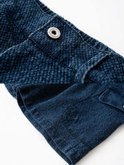 パイナップルテクスチャーと多ポケットの詳細展示