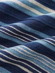 手縫いの星のデザインが施されたシャツ、エジプト長綿素材で厚みがあり、変形しにくい