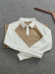 ポロシャツの袖口と裾のパッチディテール