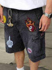 モデルが着用したウォッシュドエンブロイダリーバッジカーゴショーツの展示図